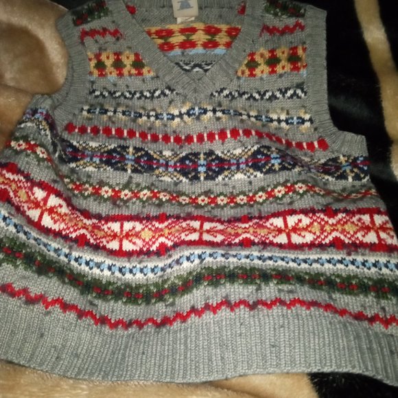 ✓ Old Navy - 4T Sweater Vest - - Picture 2 of 2